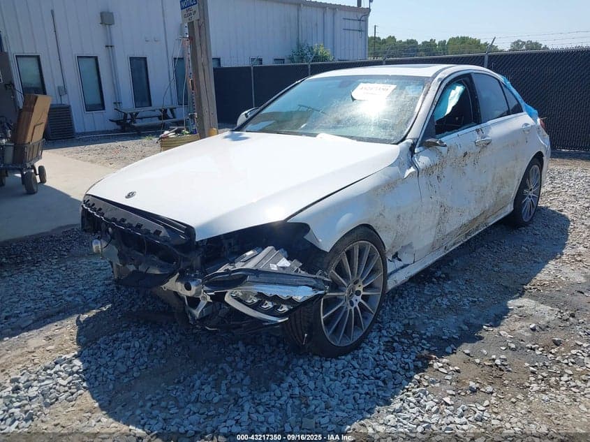 Original Mercedes-Benz C300 auction exterior reference before Autowalk